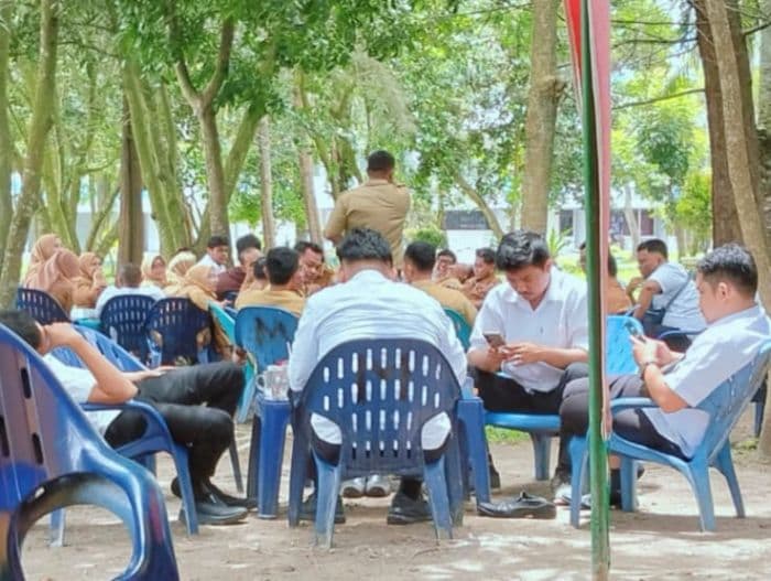 bupati_deli_serdang_segera_phk_ribuan_honorer