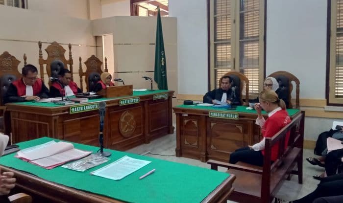 dituntut_35_tahun_penjara_kasus_penipuan_pemilik_sanggar_bcp_divonis_besok_
