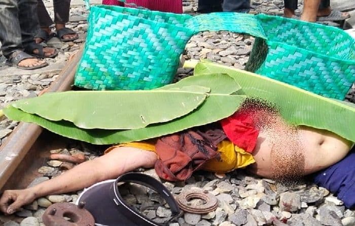 pedagang_tewas_tertabrak_ka_blambangan_di_perlintasan_tanpa_palang_di_batu_bara