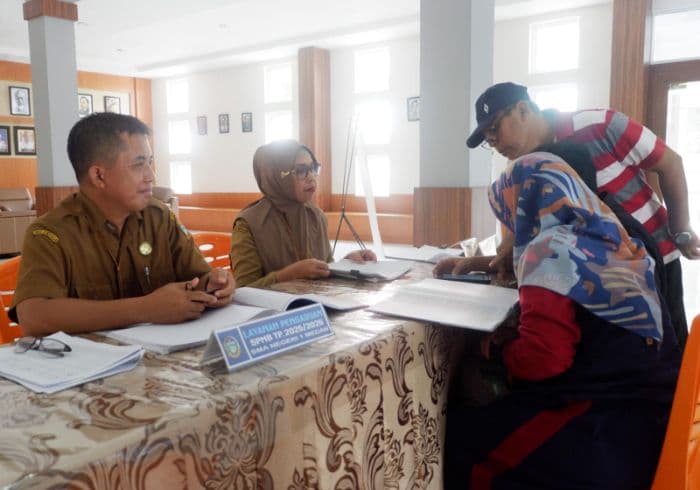 kendala_teknis_spmb_2025_orang_tua_calon_siswa_sebut_susah_login_hingga_berkas_ganda