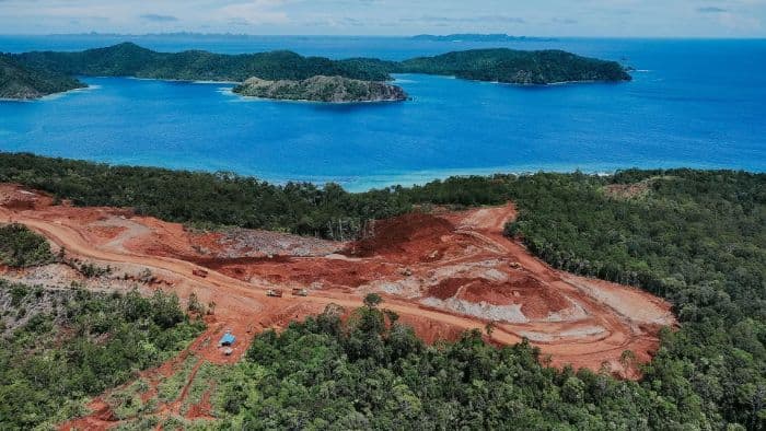 pemerintah_cabut_4_izin_tambang_nikel_di_raja_ampat_ini_kata_bahlil