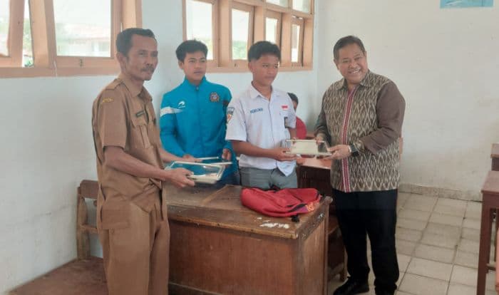 sppg_sitinjo_luncurkan_program_makan_bergizi_gratis_untuk_2560_anak_di_dairi_