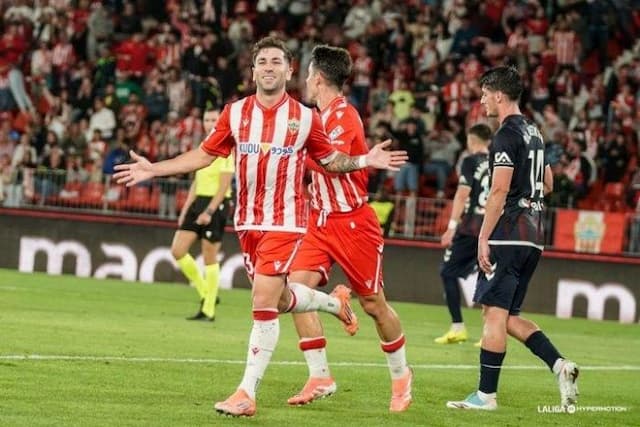 almeria_lolos_ke_final_playoff_laliga2_kalahkan_castellon_32_lewat_gol_menit_904