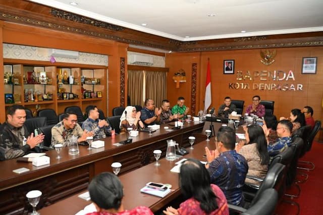 bapenda_medan_studi_tiru_ke_denpasar_tanpa_gunakan_apbd