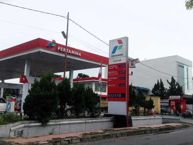 harga_pertamax_naik_jadi_rp16650_per_liter_pengendara_di_pematangsiantar_mengeluh_dan_berharap_turun