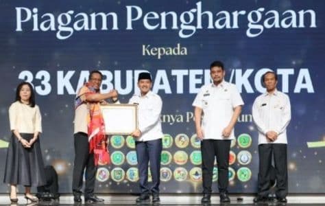 pemko_tebing_tinggi_terima_penghargaan_atas_kemudahan_akses_pelayanan_hukum_bagi_masyarakat