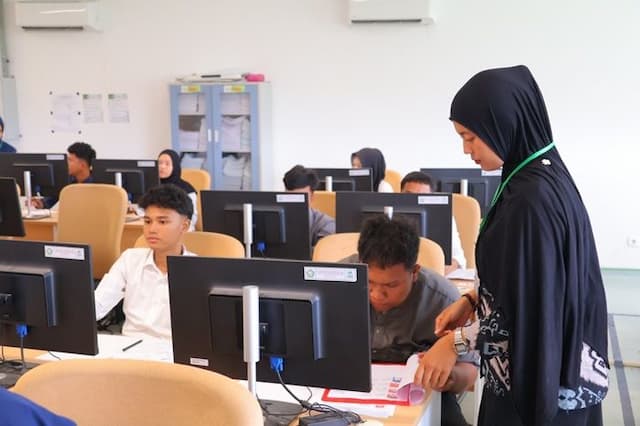 umptkin_2026_dibuka_hampir_3000_peserta_berebut_kursi_di_uinsu_medan