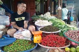harga_cabai_merah_keriting_di_porsea_lebih_mahal_rp10000_per_kg_dibanding_balige