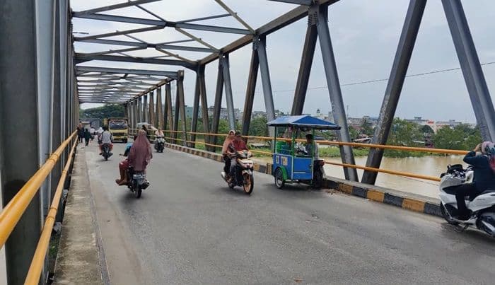menikmati_senja_di_jembatan_tabayang_spot_favorit_warga_asahan_dan_tanjungbalai_lepas_penat