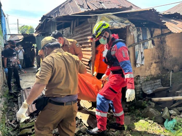 pria_ditemukan_meninggal_di_dalam_rumah_di_jalan_rajawali_pematangsiantar