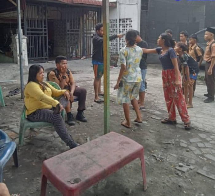 ruko_dua_lantai_digerebek_warga_di_belawan_diduga_jadi_lokasi_praktik_prostitusi