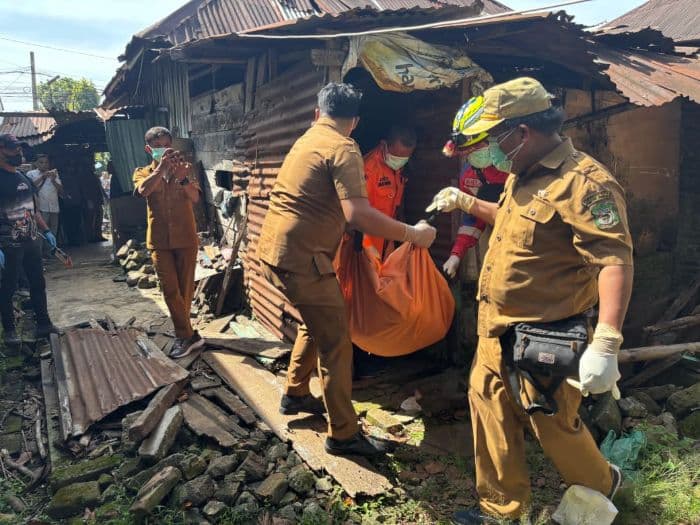 sakit_ditinggal_istri_dan_anak_jhon_piter_simamora_meninggal_di_rumah_memprihatinkan