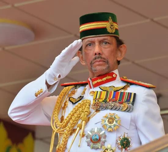 sultan_brunei_cabut_gelar_kerajaan_menantunya