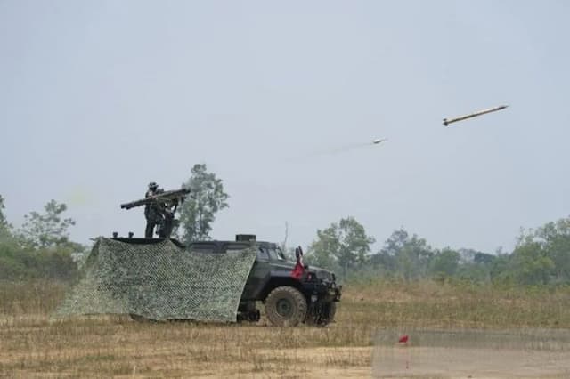latihan_tempur_udara_tni_dan_as_bersama_uji_rudal_di_super_garuda_shield_
