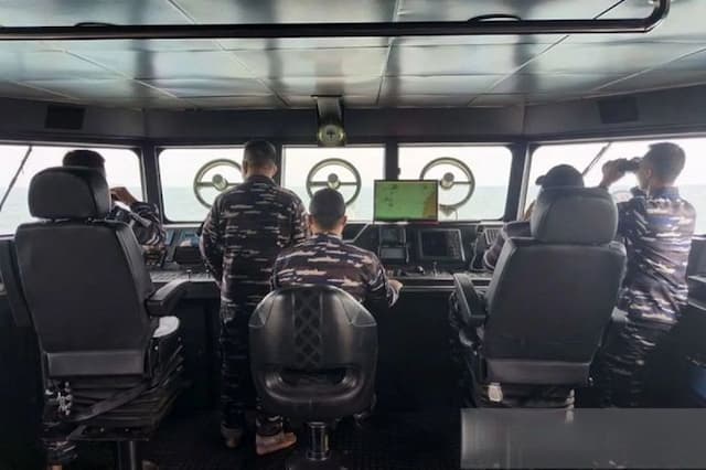 prabowo_perintahkan_ksal_cari_5_jurnalis_dan_3_kru_kapal_hilang_di_anak_krakatau_