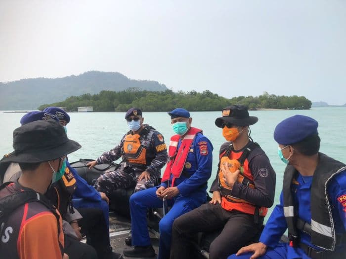 prabowo_perintahkan_pencarian_5_jurnalis_hilang_di_anak_krakatau_11_kapal_dikerahkan