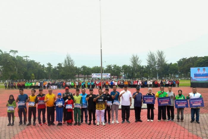 136_atlet_dan_pelatih_deli_serdang_terima_penghargaan_haornas_2025