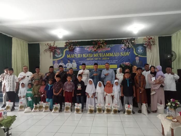 dinas_pendidikan_deli_serdang_santuni_anak_yatim_di_momen_maulid_nabi