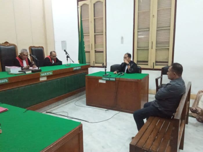 eks_kadis_pmd_padangsidimpuan_ismail_fahmi_divonis_5_tahun_penjara_atas_korupsi_dana_desa_rp45_miliar