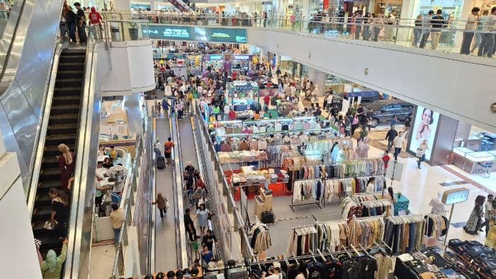 fenomena_rojali_dan_rohana_cermin_menurunnya_daya_beli_dan_tantangan_sektor_ritel_di_indonesia