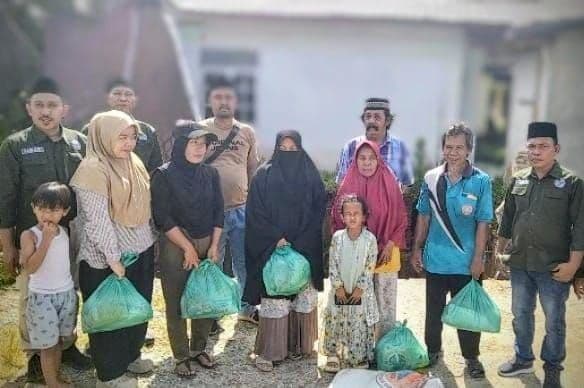 iwo_batu_bara_dan_wappress_gelar_bakti_sosial_untuk_anak_yatim_dan_warga_miskin