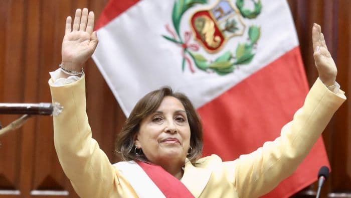 presiden_peru_dina_boluarte_dimakzulkan