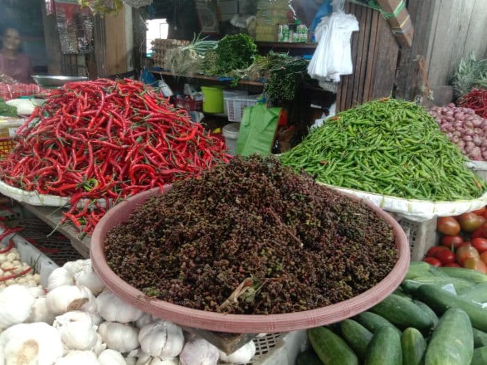 sehari_andaliman_naik_rp50000_di_pasar_tradisional_toba
