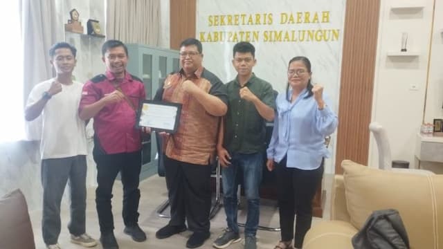 sinergi_rumah_baca_pelita_bangsa_dengan_sekda_simalungun_majukan_literasi_anak