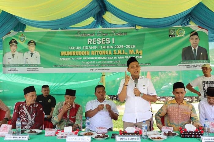 warga_paluta_curhat_ke_muniruddin_renovasi_masjid_pupuk_mahal_dan_air_bersih