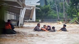 banjir_rendam_sejumlah_wilayah_di_kota_padang