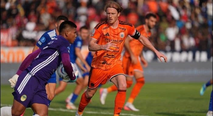 persija_pesta_empat_gol_ke_gawang_psim_loncar_cetak_brace