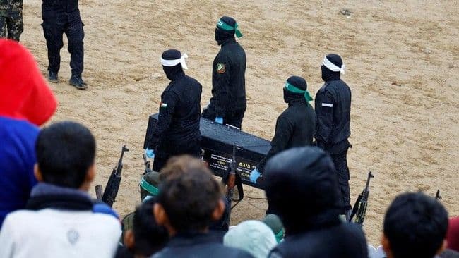 hamas_serahkan_jenazah_perwira_israel_yang_tewas_11_tahun_lalu_di_gaza