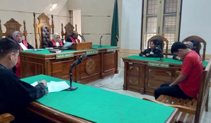 kurir_sabu_22_kg_di_medan_selamat_dari_hukuman_mati_divonis_seumur_hidup