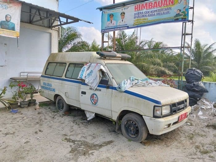 ambulans_puskesmas_pagar_marbau_mangkrak_kondisinya_memprihatinkan