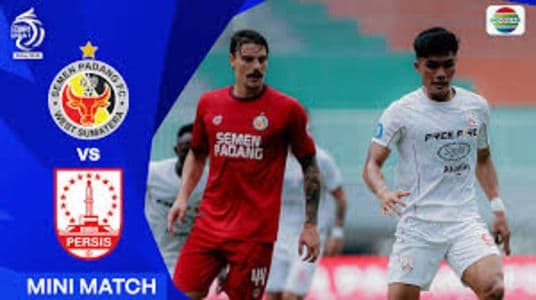 semen_padang_vs_persis_solo_imbang_11_di_paruh_pertama_laga_berjalan_keras