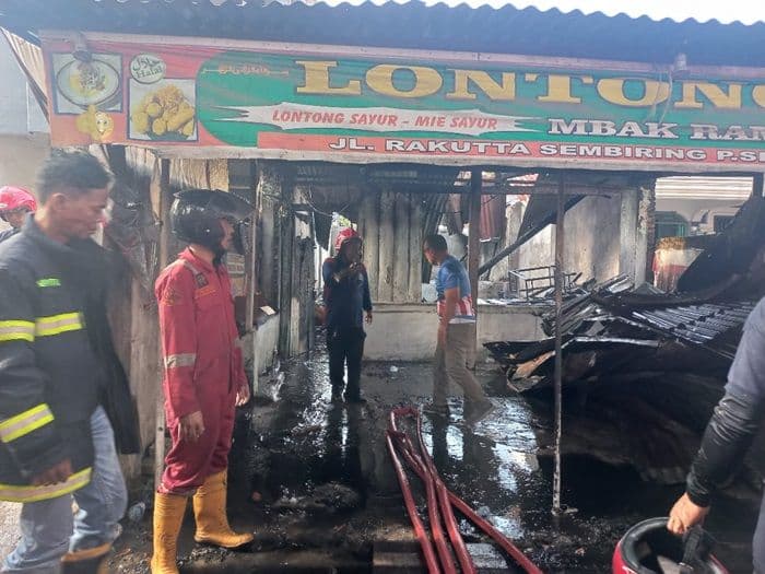 warung_lontong_malam_di_siantar_terbakar_kerugian_capai_rp150_juta