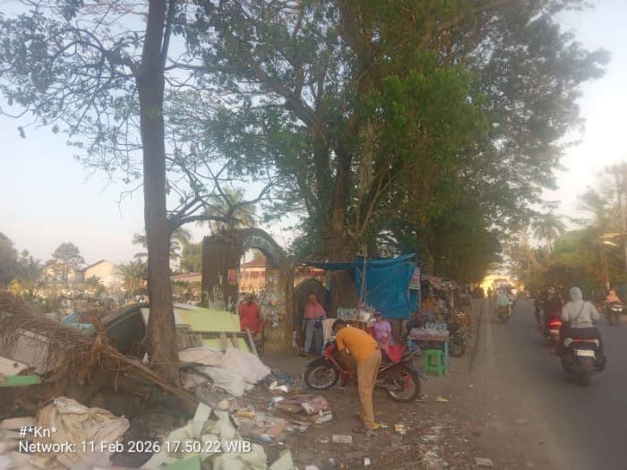 penjual_bunga_jelang_ramadhan_di_tpu_tebing_tinggi_masih_sepi