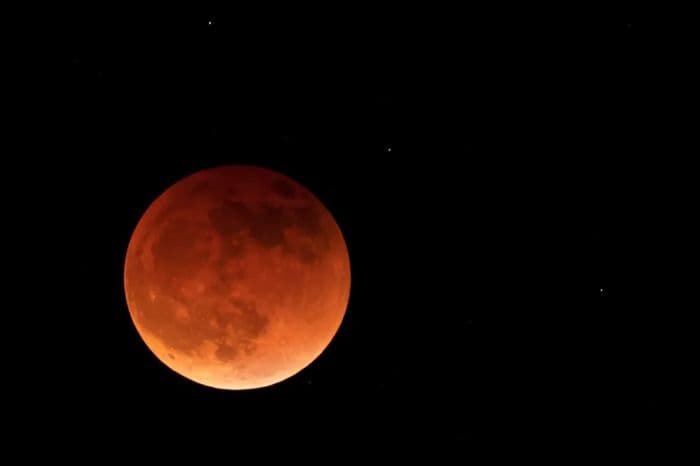 fenomena_worm_blood_moon_akan_terjadi_akhir_pekan_ini