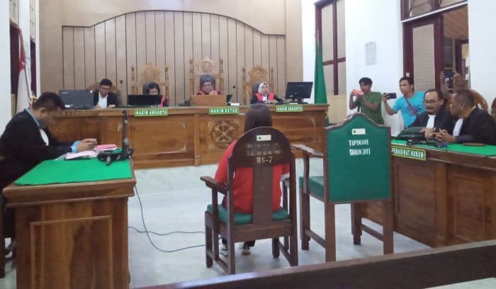 ibu_penganiaya_anak_kandung_di_medan_dituntut_satu_tahun_penjara
