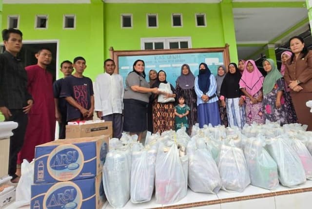 500_paket_ramadan_dwp_pusat_disalurkan_untuk_warga_terdampak_bencana_di_tapteng_