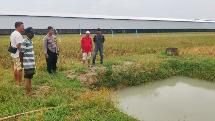 bocah_9_tahun_tewas_tenggelam_di_kolam_bekas_galian_excavator_di_binjai_