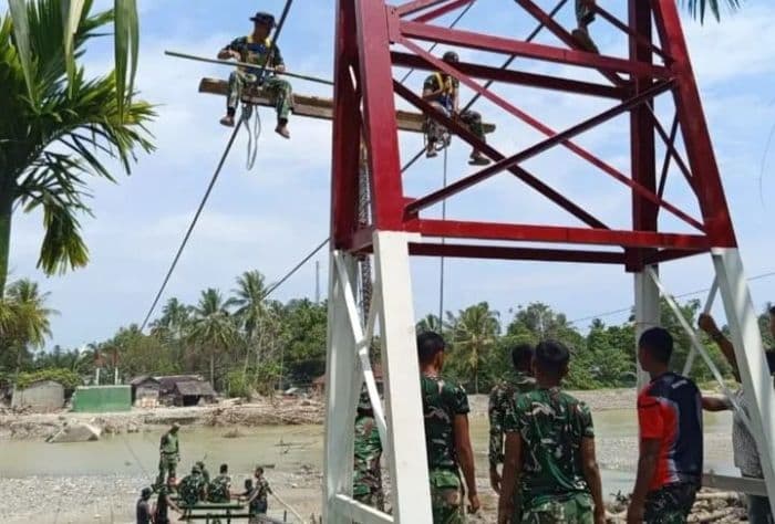 pembangunan_jembatan_gantung_perintis_garuda_di_barus_capai_70_persen_