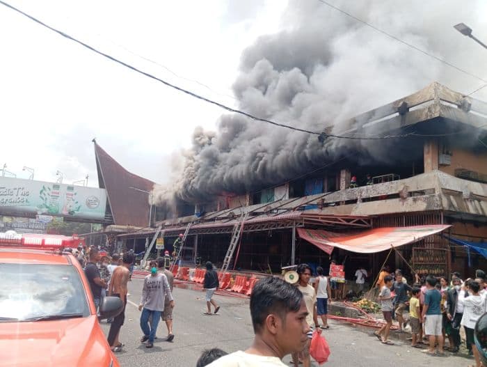 soal_perobohan_gedung_iv_pasar_horas_siantar_pd_phj_kami_tidak_urus_sampai_anggaran