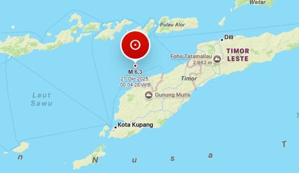 gempa_47_magnitudo_1313_warga_masih_mengungsi_di_flores_timur