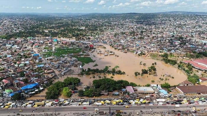 banjir_besar_landa_kongo_akibat_hujan_deras_119_orang_tewas