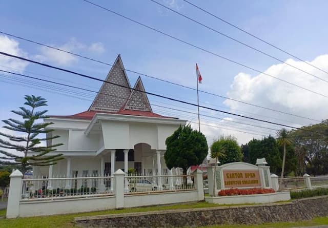 adil_saragih_minta_dprd_simalungun_usut_dugaan_setoran_proyek_21_persen