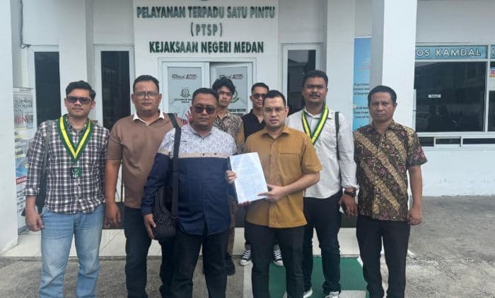 dirut_pud_pasar_medan_laporkan_sejumlah_pengelola_pasar_ke_kejari_medan