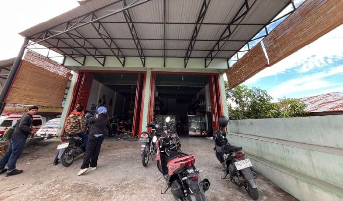 ngaku_anggota_polda_sumut_enam_pria_berpakaian_preman_geledah_bengkel_di_patumbak_