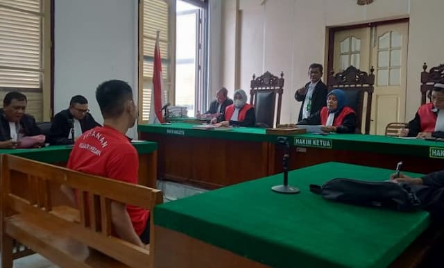 pembunuh_guru_zumba_di_medan_dituntut_13_tahun_penjara_