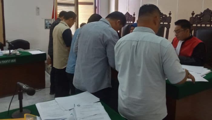 pn_medan_periksa_bukti_tambahan_gugatan_eks_buruh_pt_tor_ganda_